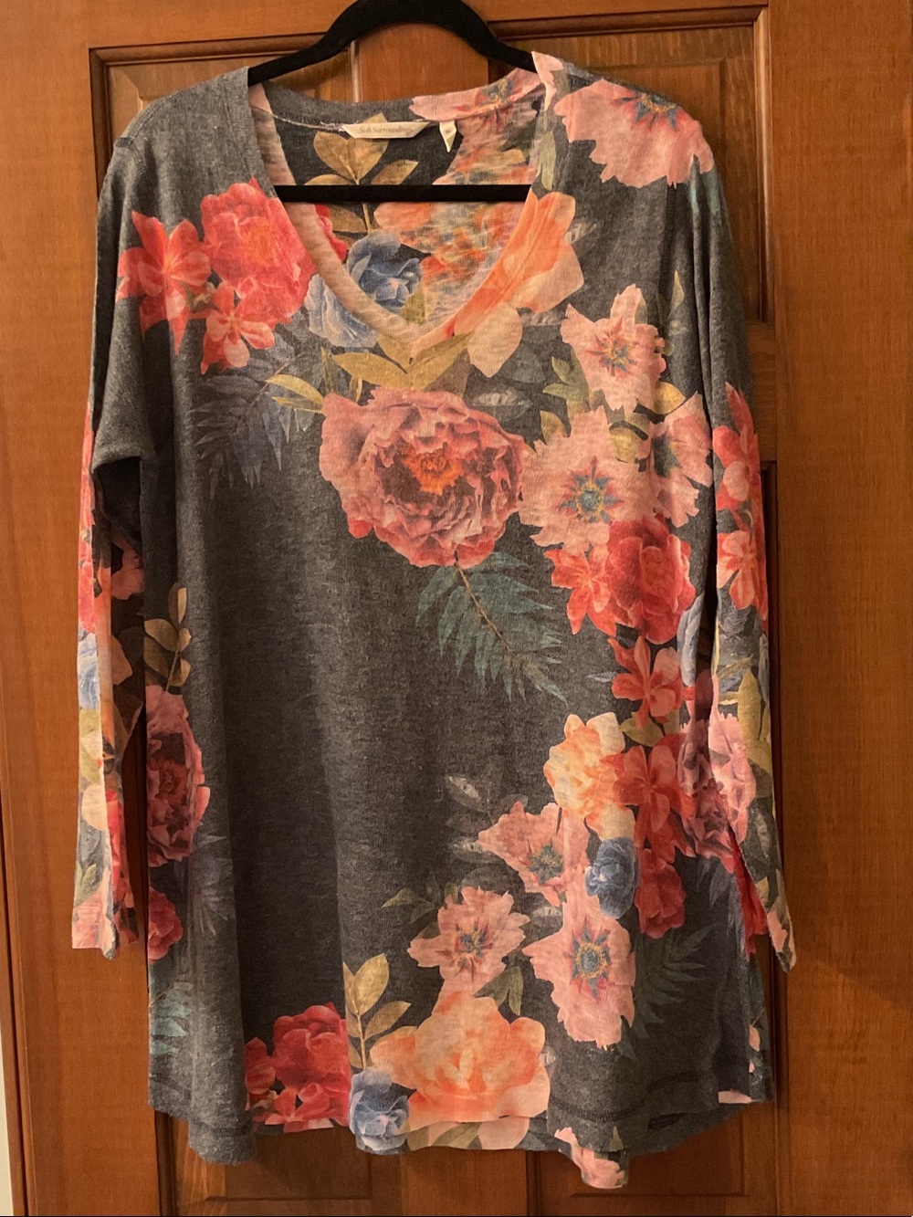 Soft Surroundings Gray Tunic with Pink and Coral Floral Print